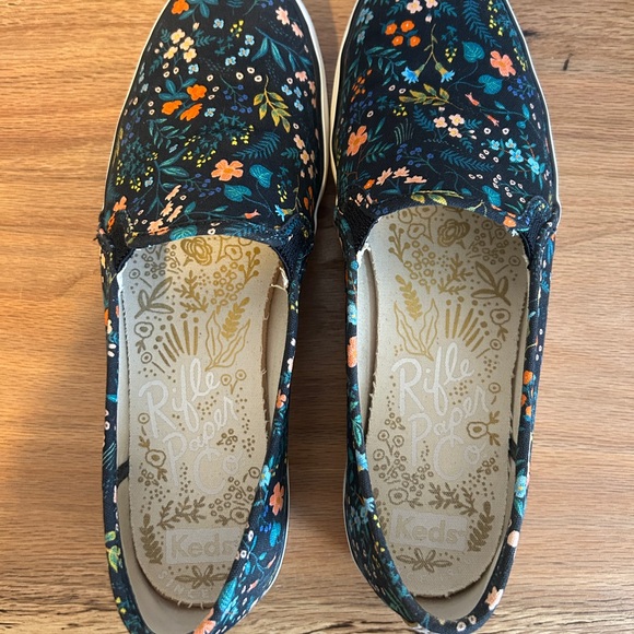 Keds Women's Rifle Paper Slip-On Sneakers 9 - Picture 2 of 7